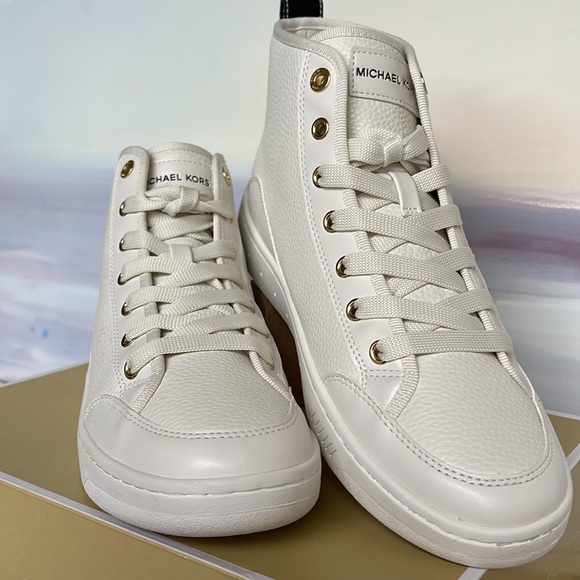 MICHAEL KORS SHEA MID HIGH TOP
FAUX LEATHER
49R4SHFE5L
BLACK
Fashion sneakers - Picture 8 of 16